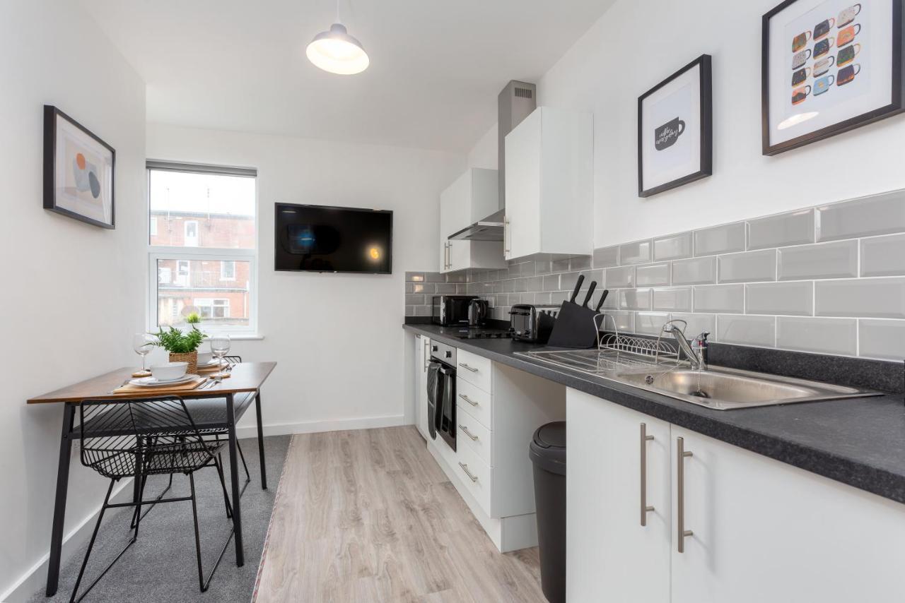 Charles Alexander Short Stay - Charnley House Apartments 黑潭 外观 照片