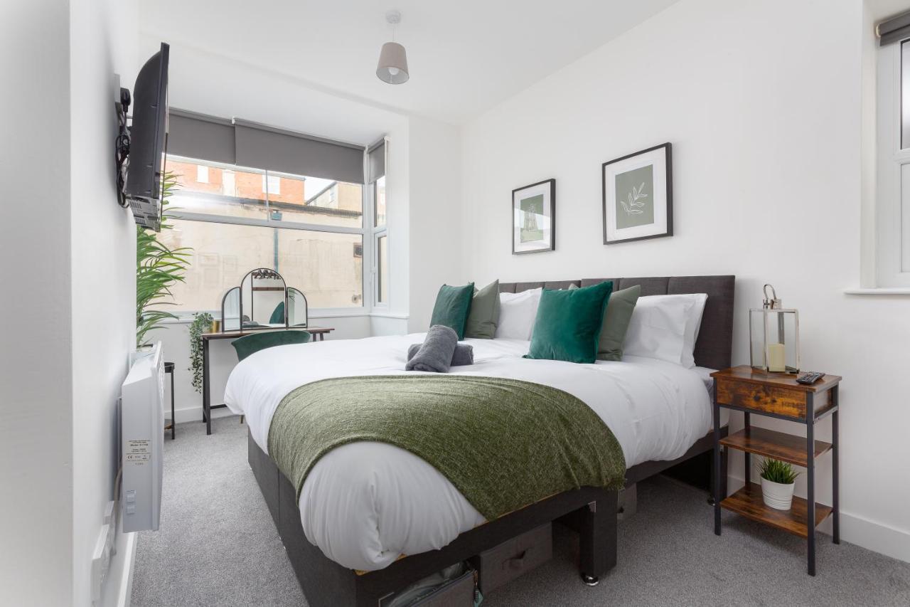 Charles Alexander Short Stay - Charnley House Apartments 黑潭 外观 照片