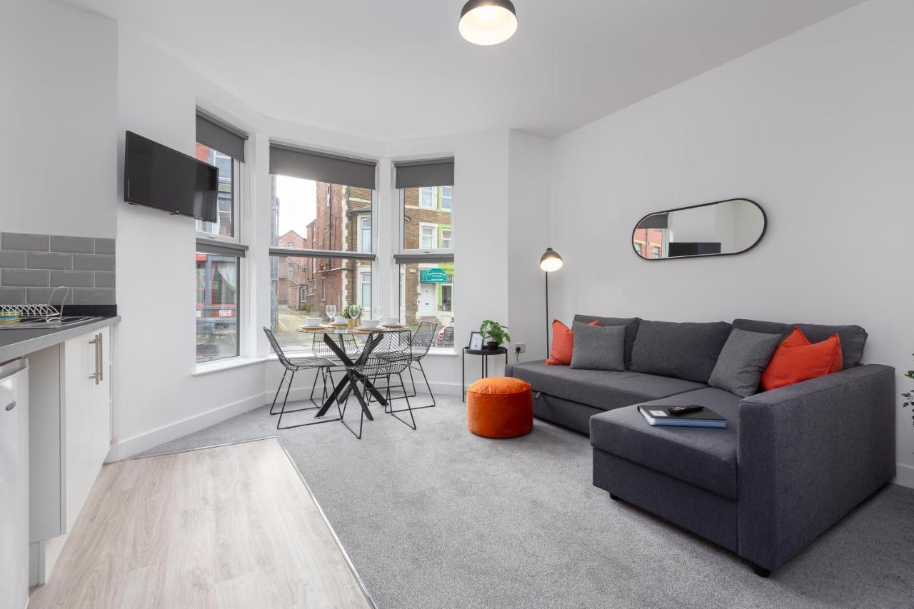 Charles Alexander Short Stay - Charnley House Apartments 黑潭 外观 照片